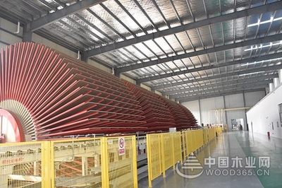 方太柏櫥采購部長趙劍鋒等一行到訪科林木業工廠參觀